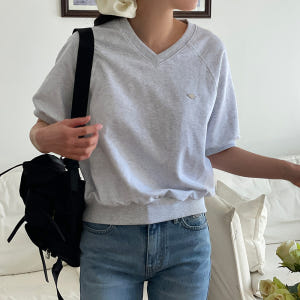 캐주얼 루즈핏 브이넥 래글런 패치 여성 맨투맨 박스티 여자 가을 레이어드... 착용 후기 | 사이즈/핏 총정리 - 상품 이미지 1