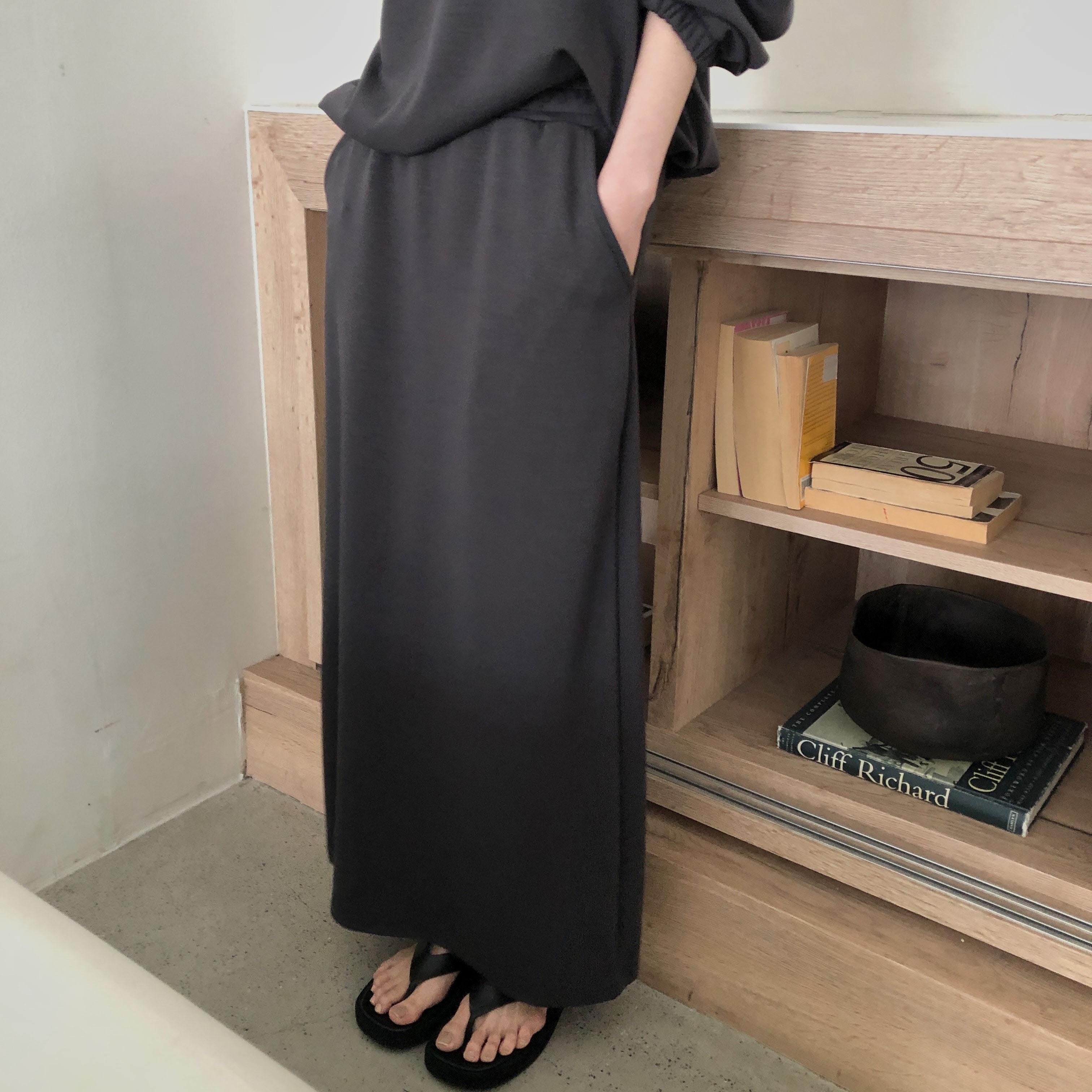 여성 H라인 롱스커트 링클프리 데일리룩 이지웨어 트레이닝복 원마일웨어 뒤트임 밴딩 치마 이미지 6