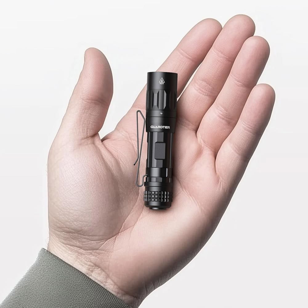 가드티어 M70 EDC 손전등 1100루멘, 클립이 있는 USB-C 충전식 포켓 라이트, 캠핑, 하이킹, 비상 시 사용할 수 5가지 모드 컴팩트 LED 라이트(블랙) - 상품 이미지