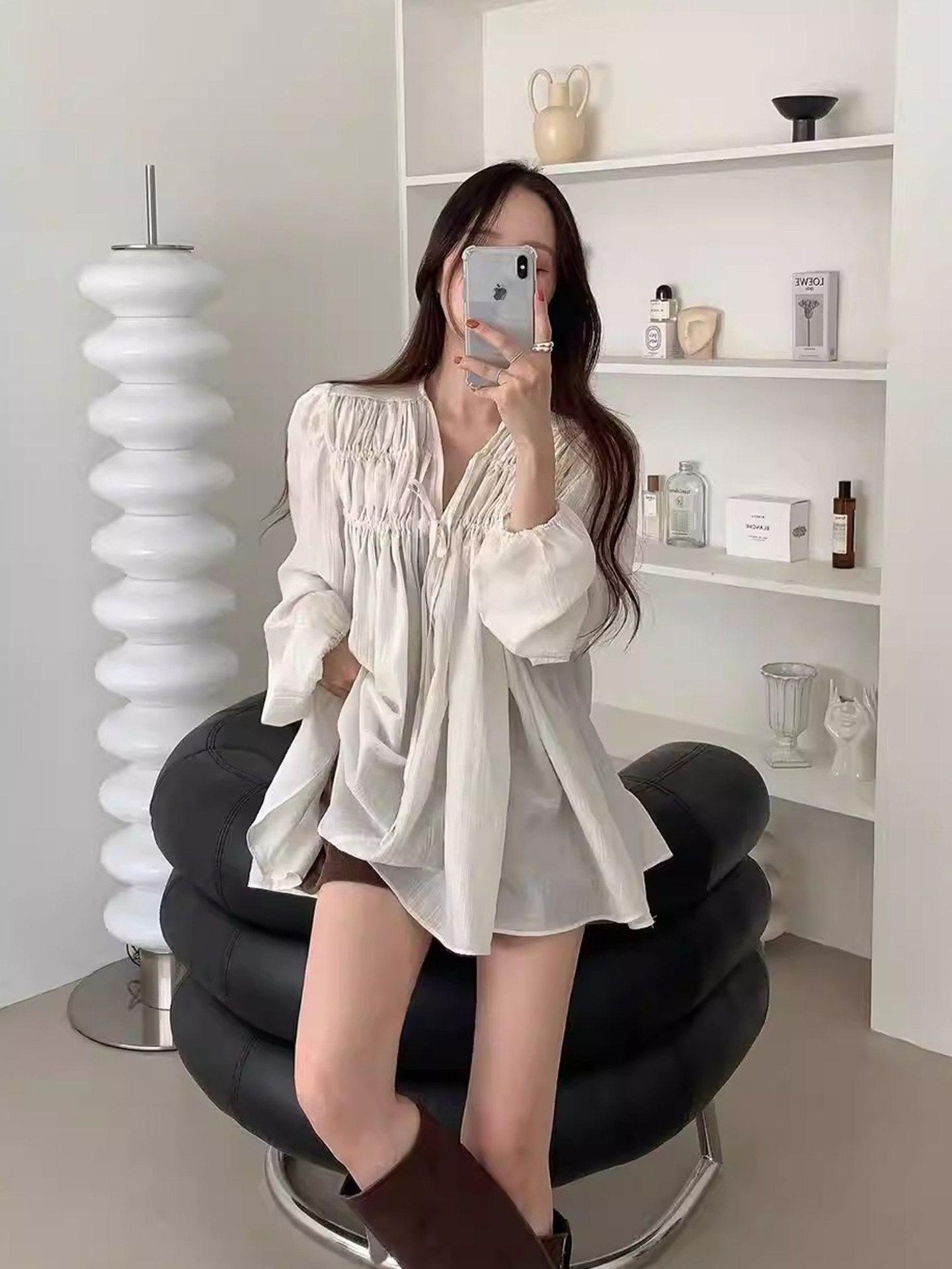 브이넥 플리츠 스트링 버블소매 여성 봄  데일리 베이직 - 상품 이미지
