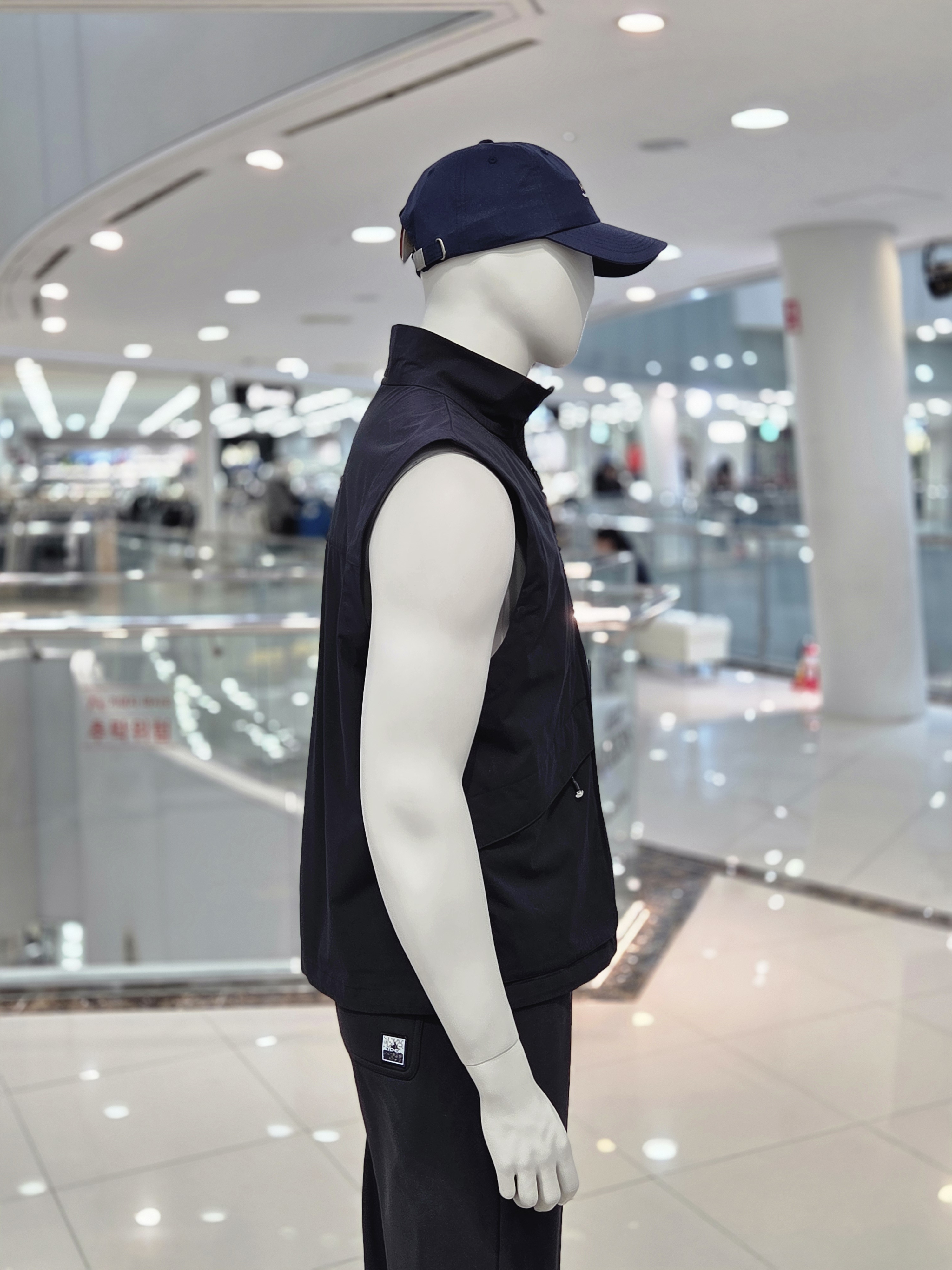 아이더 남성 봄 조끼 등산 아웃도어 방풍 기능성 베스트 MP25601 - 상세 이미지 2