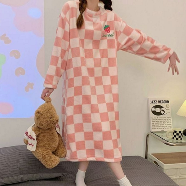 부드러운 극세사 수면 원피스 따뜻한 겨울 잠옷 원피스 - 상품 이미지