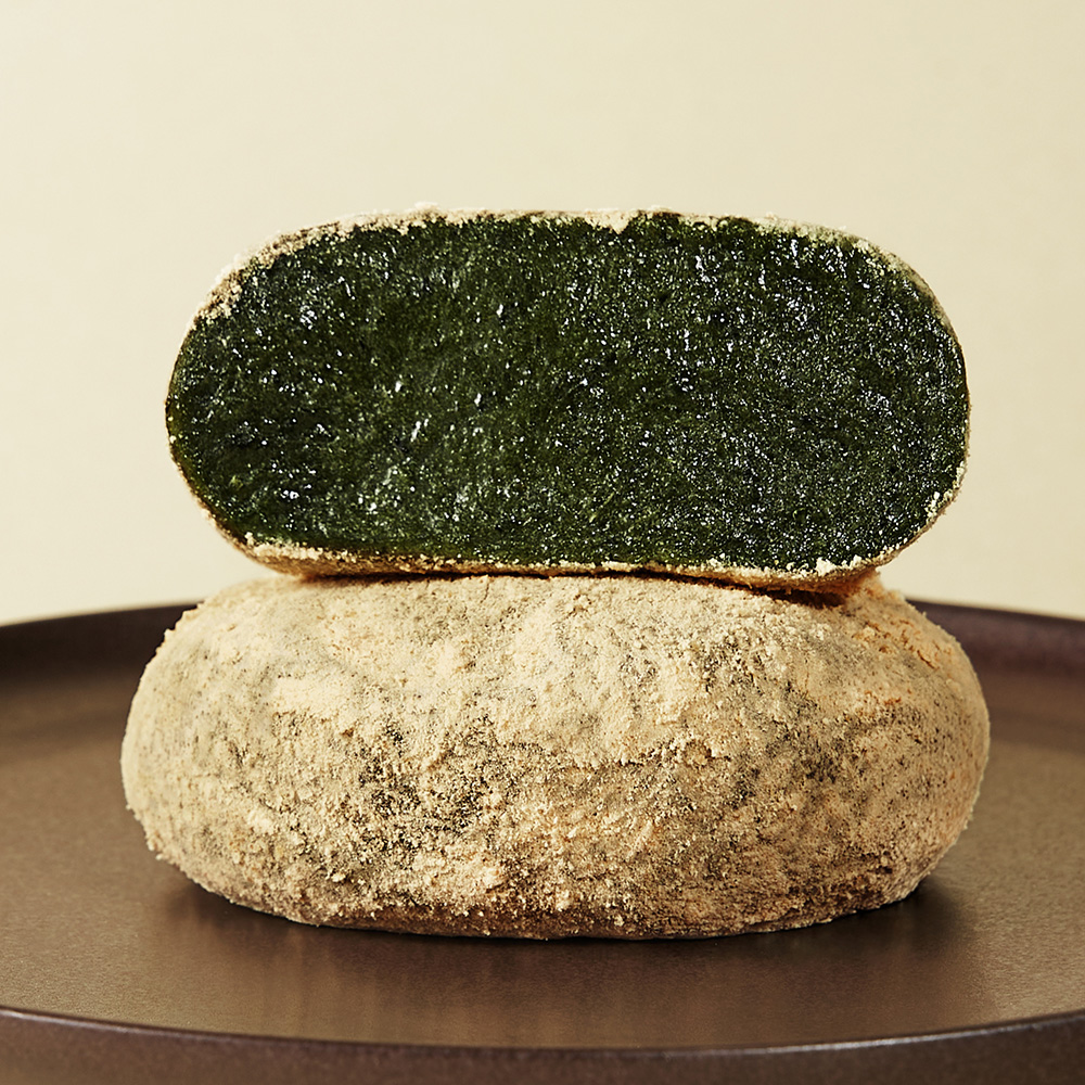 30년 전통 쑥인절미 해풍쑥떡 쑥떡 영양떡 1kg + 콩고물 150g 개별포장 식사대용 상품 이미지