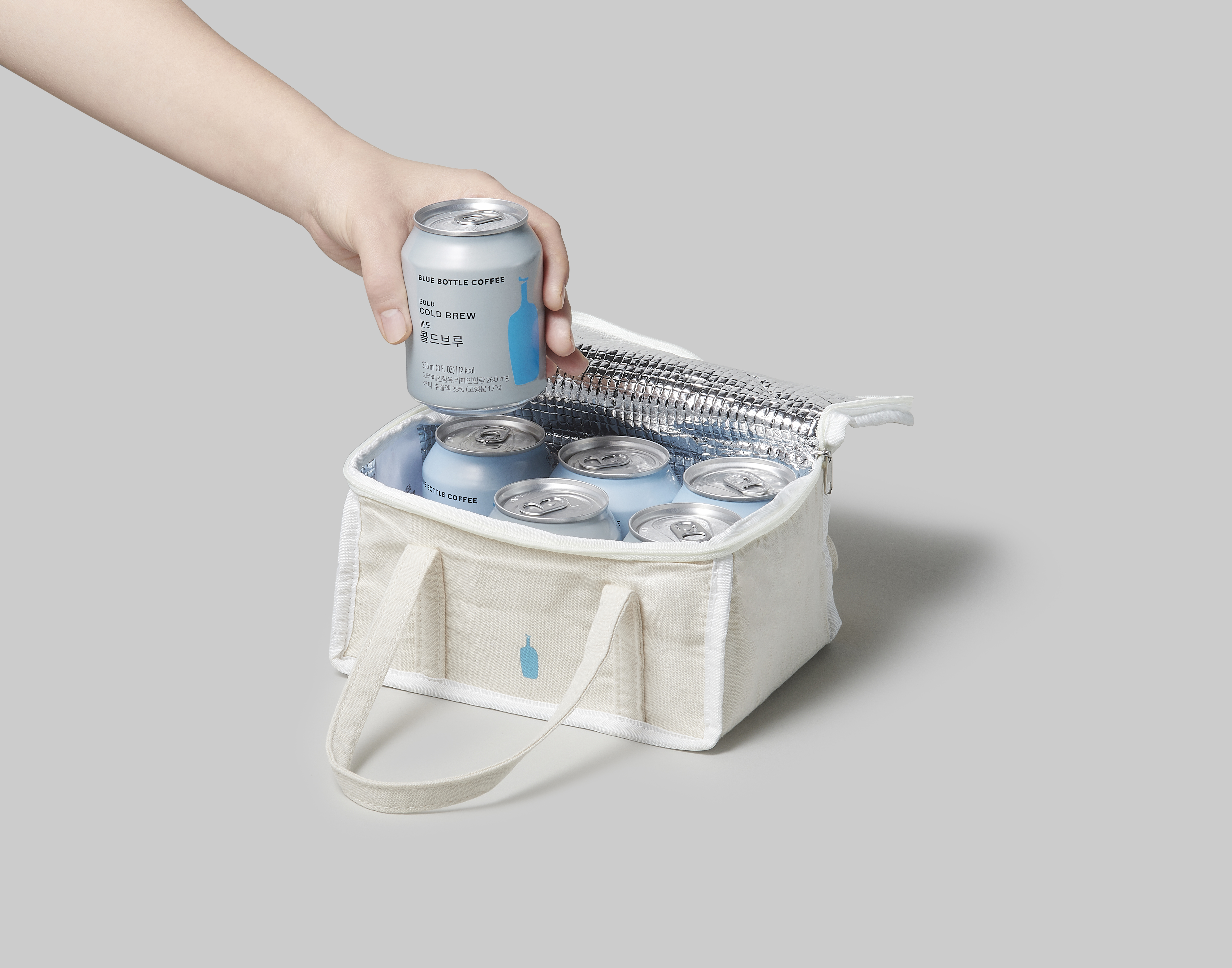 [공식] 블루보틀 콜드브루 캔 쿨러백 Blue Bottle Cold Brew Can Cooler Bag - 상세 이미지 2