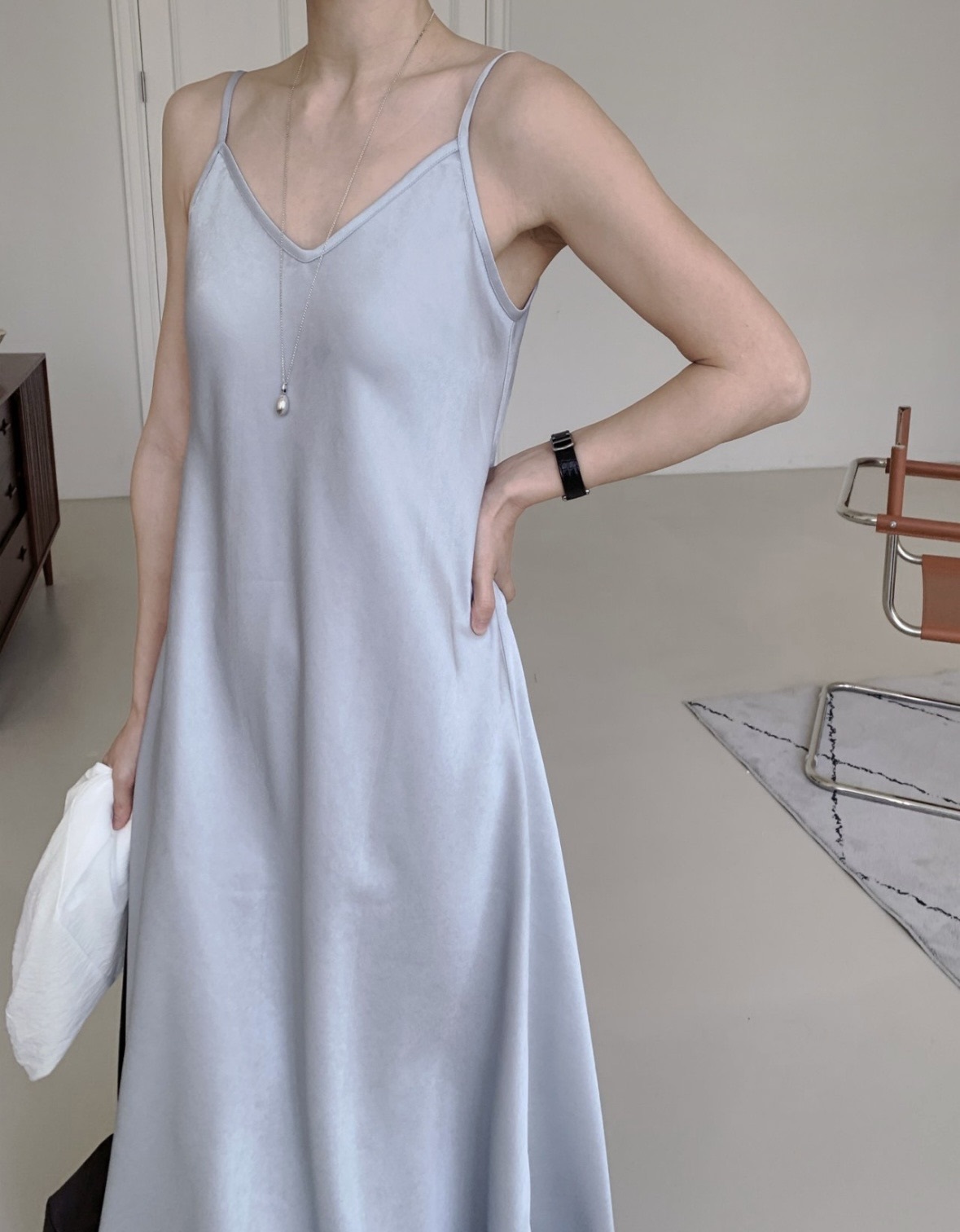 이벨 새틴원피스 나시 레이어드 롱 하객룩 여름 휴양지 뷔스티에 원피스 란제리코어 - 상세 이미지 3