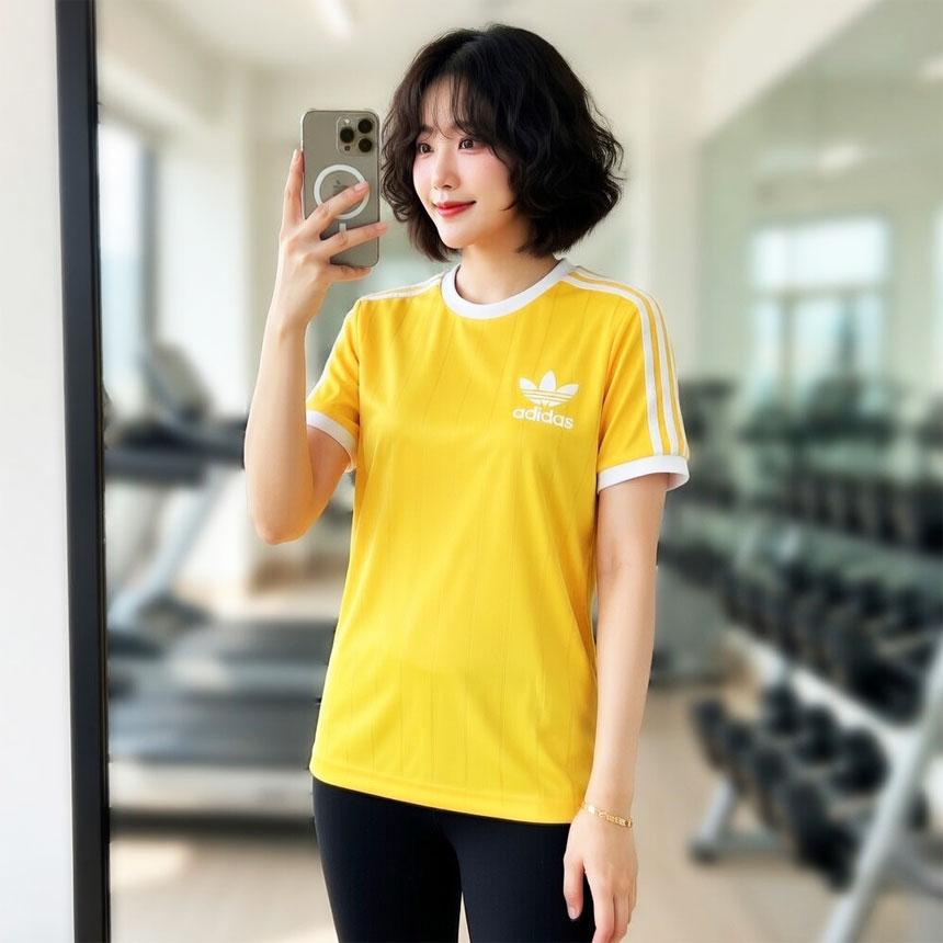 아디다스 오리지널스 삼선 핀 스트라이프 여성 반팔 티셔츠 IY7223 - 상세 이미지 3