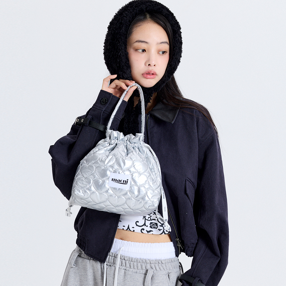 마크니 하트 퀼팅 스트링 파우치백 3컬러 이미지 6
