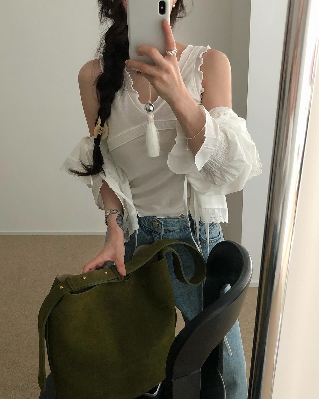 온프 여성 여름 레이어드 무지 이너 크롭 뷔스티에 브이넥 프릴 나시 티 이미지 2