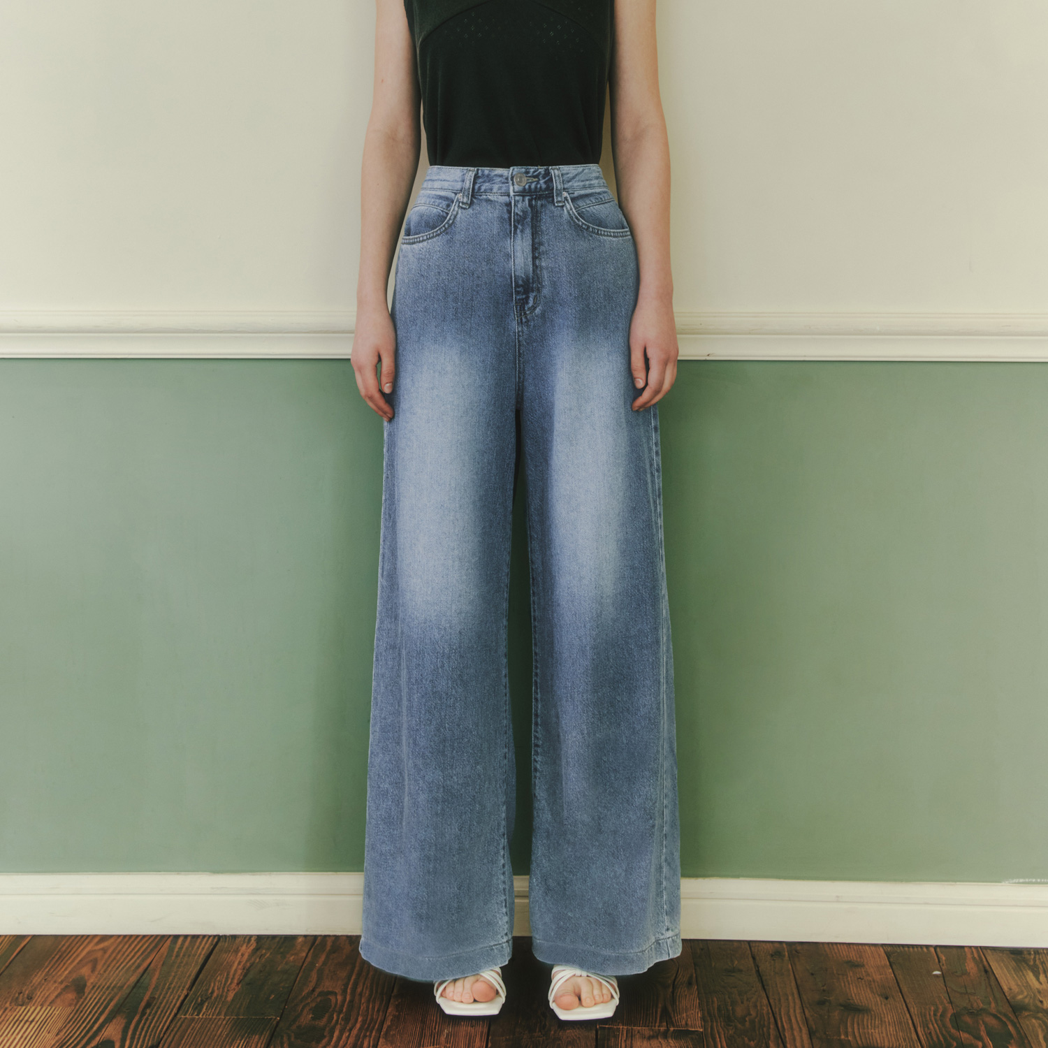 [제로스트릿] 포인트 워싱 와이드 데님 팬츠 WASHED DETAIL WIDE DENIM PANTS / INDIGO - 상품 이미지