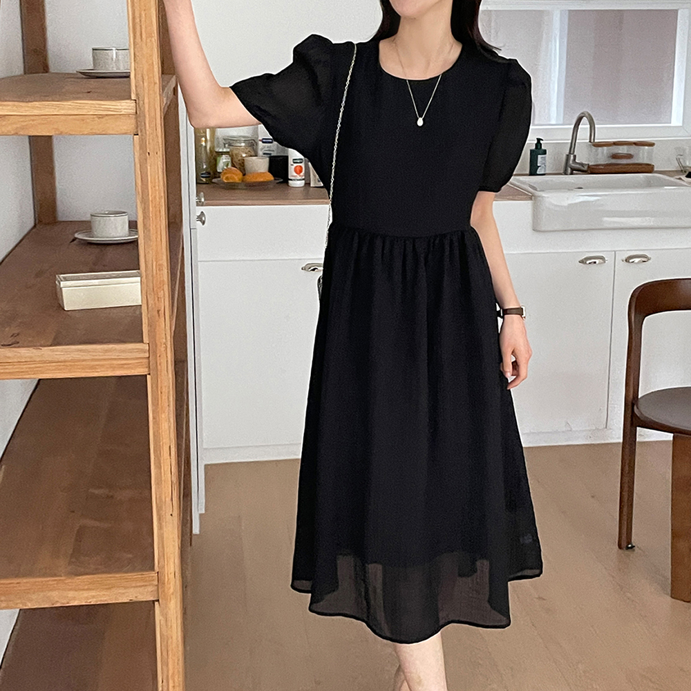 루즈핏 플리츠 주름 라운드넥 맥시 원피스 여성 롱원피스 블랙 반팔 긴팔 데일리룩 - 상세 이미지 3