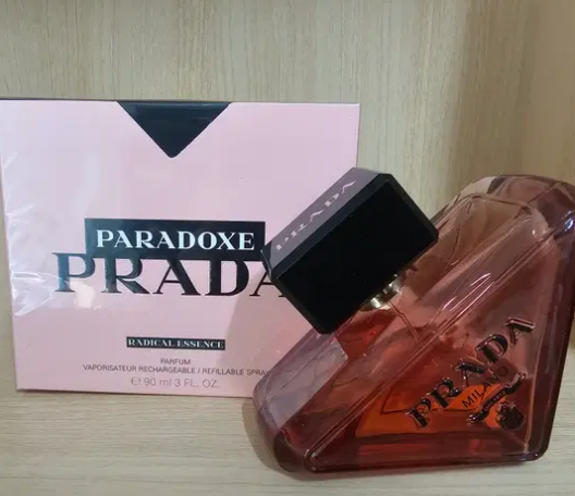프라다 파라독스 래디컬 에센스 오 드 퍼퓸 90ml - 상품 이미지