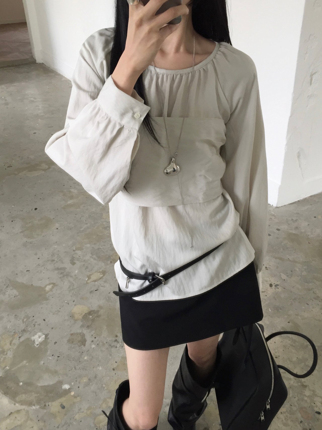 오버무드 여성 쓰리웨이 스카프 타이 스트랩 셔링 루즈깃 긴팔 리본 하객룩 레이어드 블라우스 - 상세 이미지 3