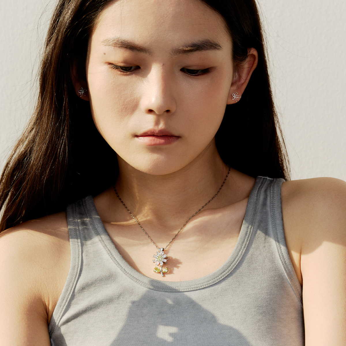 STBN 26SS1 키네틱 데이지 지르코니아 큐빅 목걸이 - 상세 이미지 5