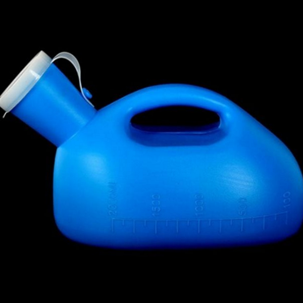 휴대용 남성 소변통 2000ml 간이 이소 소변기 대용량 캠핑용 - 상품 이미지