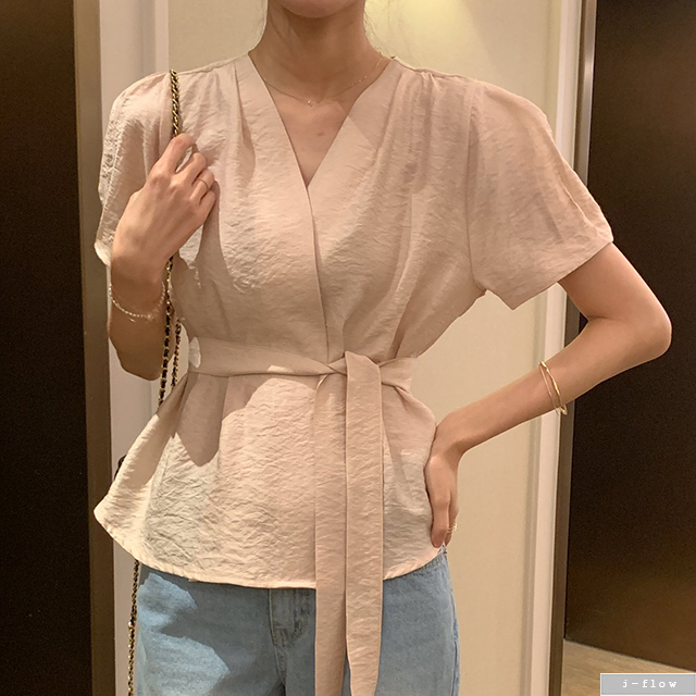 잰디 핀턱 브이넥 플레어 랩 블라우스 3col 여름 봄 허리끈 셔링 퍼프 고급미 제이플로우 - 상품 이미지