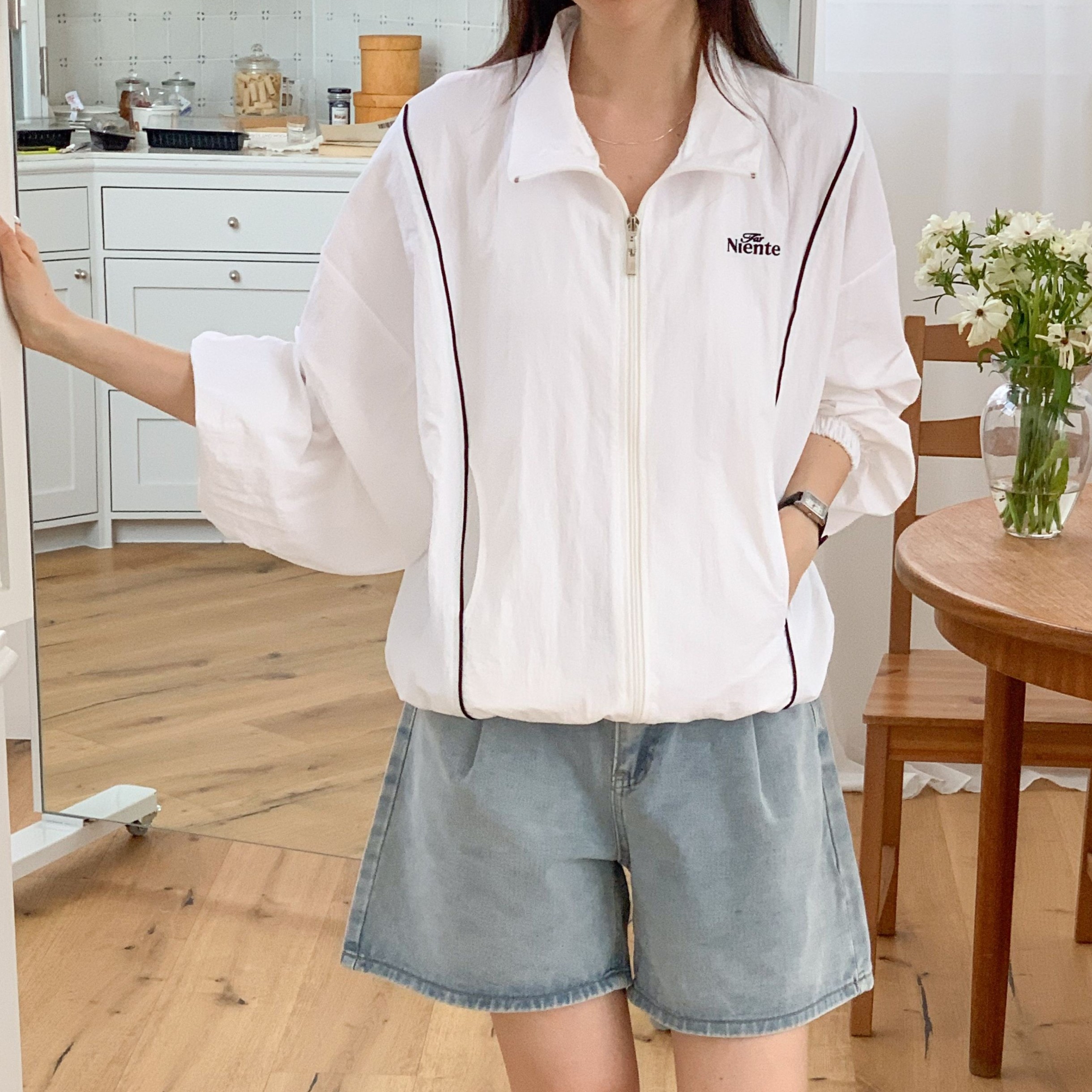 여성 라인 배색 나일론 바람막이 간절기 데일리룩 캐주얼 러닝 루즈핏 바스락 윈드브레이커 - 상품 이미지