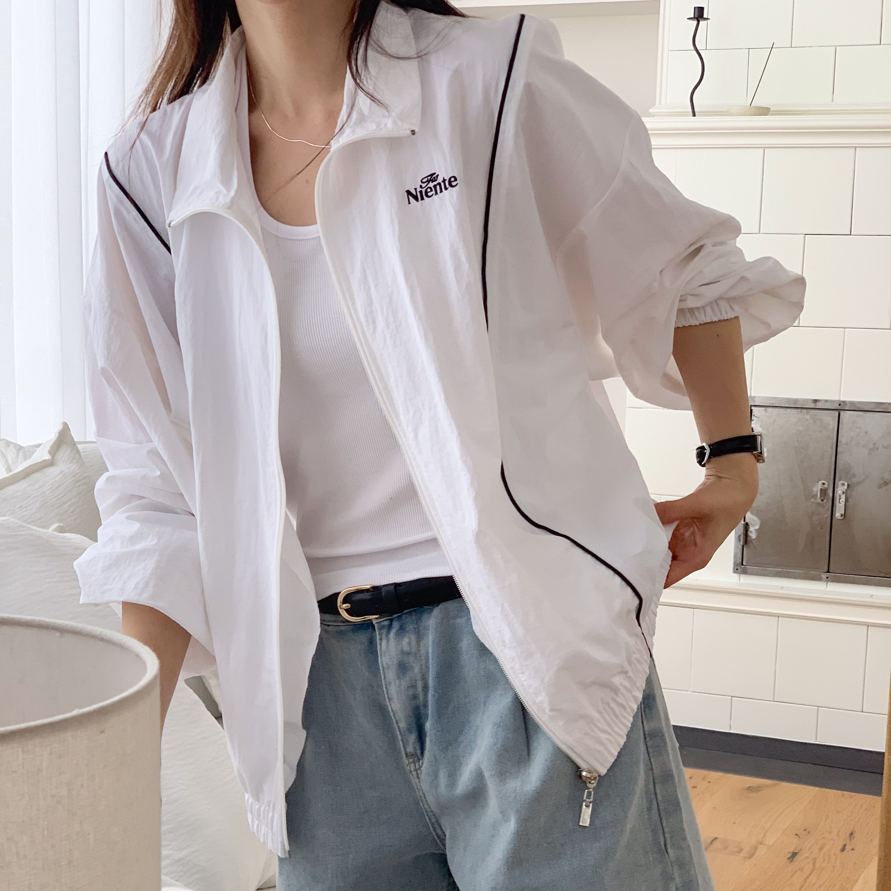 여성 라인 배색 나일론 바람막이 간절기 데일리룩 캐주얼 러닝 루즈핏 바스락 윈드브레이커 - 상세 이미지 2