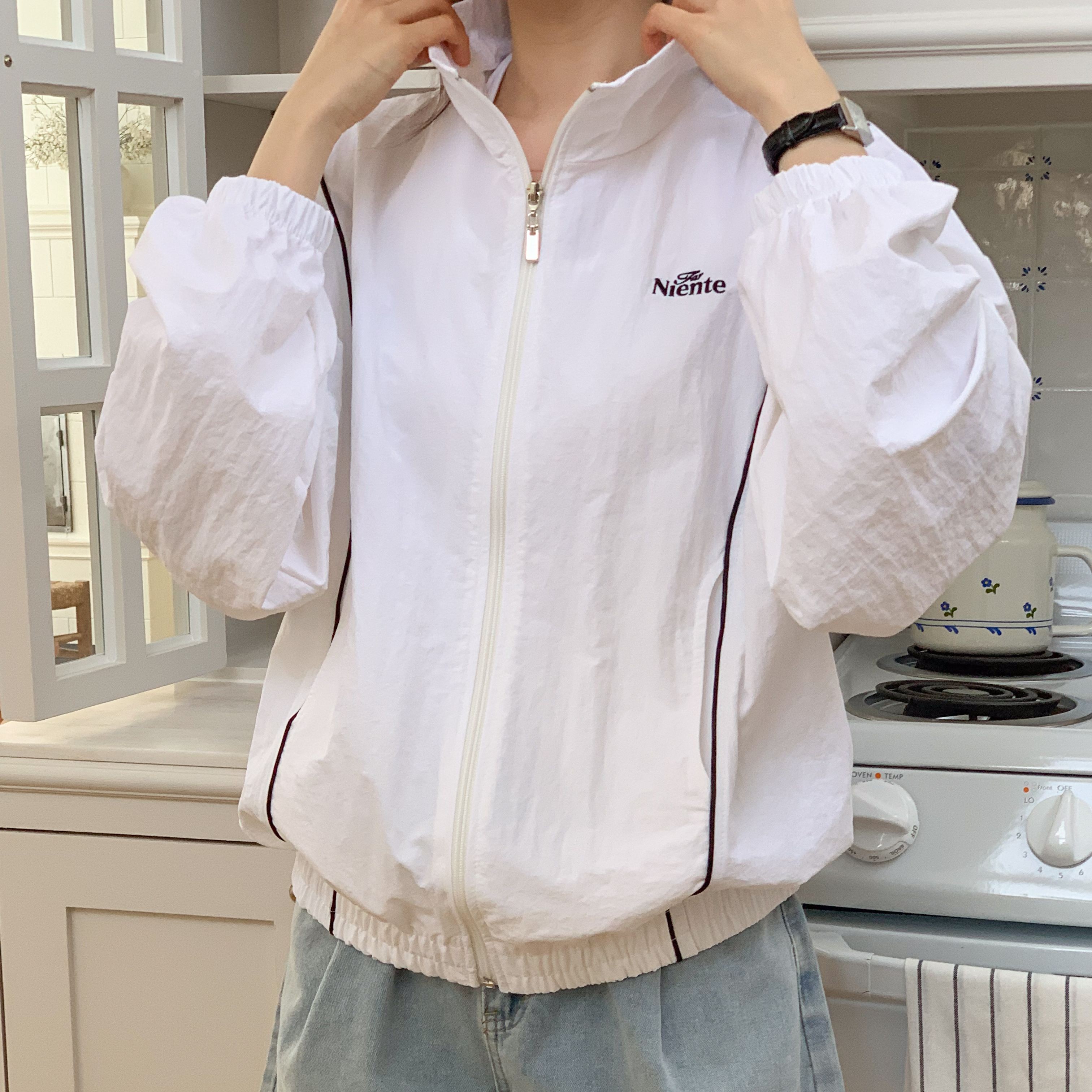 여성 라인 배색 나일론 바람막이 간절기 데일리룩 캐주얼 러닝 루즈핏 바스락 윈드브레이커 이미지 8