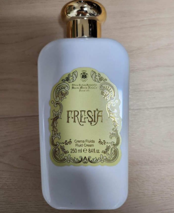산타마리아 노벨라 크레마 플루이다 프리지아 바디로션 250ml - 상품 이미지