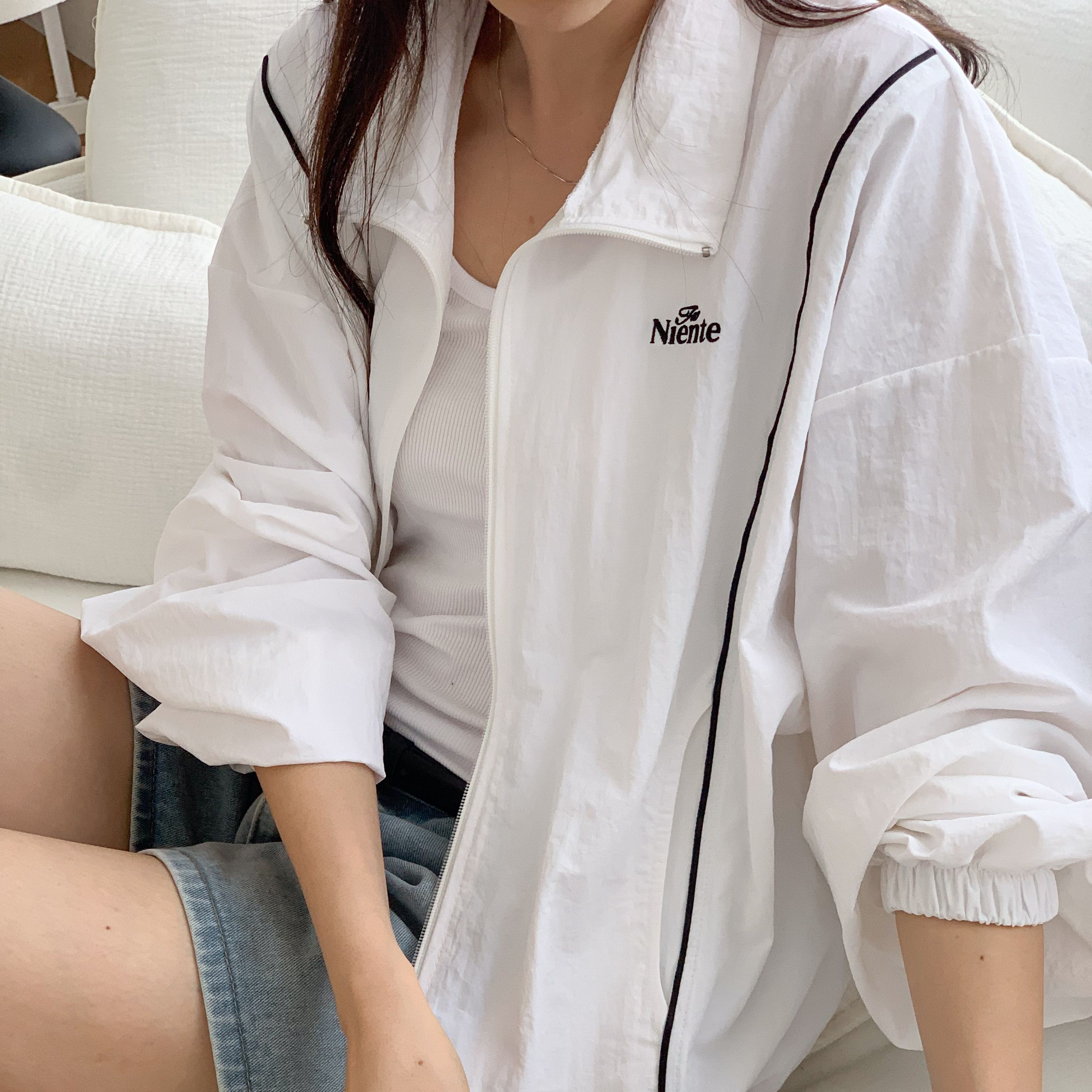 여성 라인 배색 나일론 바람막이 간절기 데일리룩 캐주얼 러닝 루즈핏 바스락 윈드브레이커 - 상세 이미지 3