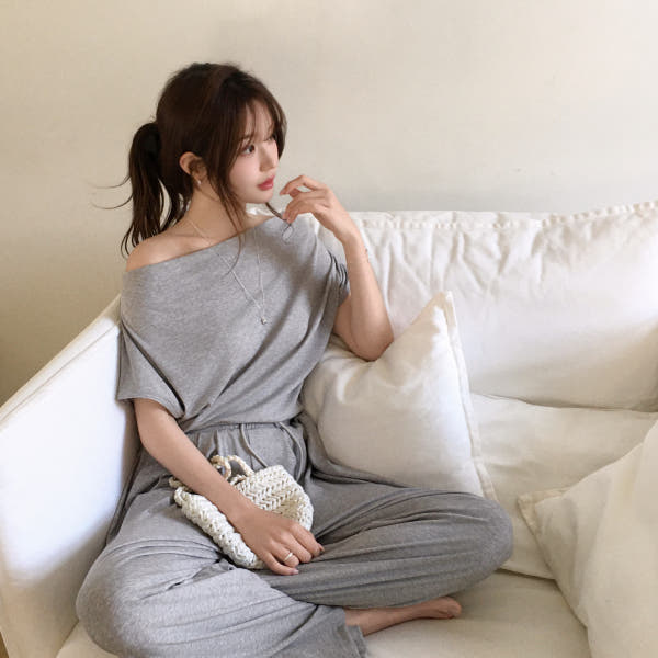 아뜨랑스 트렌드데이 드레이프 캡소매 티셔츠 올밴딩 와이드 팬츠 투피스 세트 st3073