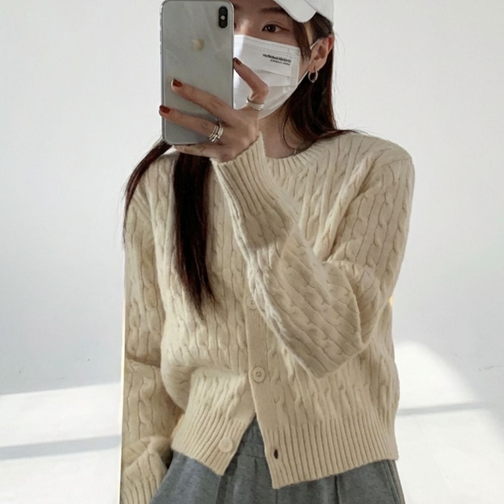 따뜻한 니트 패턴 꽈배기 라운드 데일리 니트 가디건 - 그레이