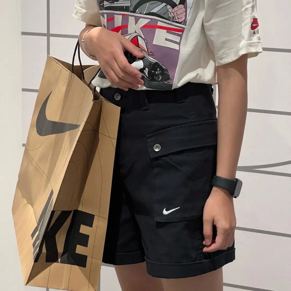 나이키 스포츠웨어 우븐 빅 포켓 카고 반바지 쇼츠 팬츠 블랙, 그린, 화이트 - 상세 이미지 2