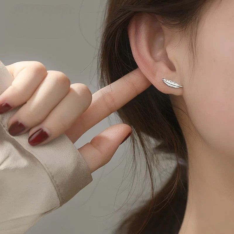 귀걸이 4종 하트 리본 깃털 튤립 귀걸이 피어싱 귀찌 이어링 쥬얼리 여성 악세사리 선물 - 상세 이미지 4