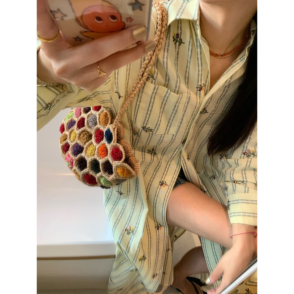 스트라이프 면리넨혼방 긴팔롱셔츠 봄여름 꽃자수 프렌치 감성 휴양지 예쁜 디자인 베이지옐로우 - 상세 이미지 4