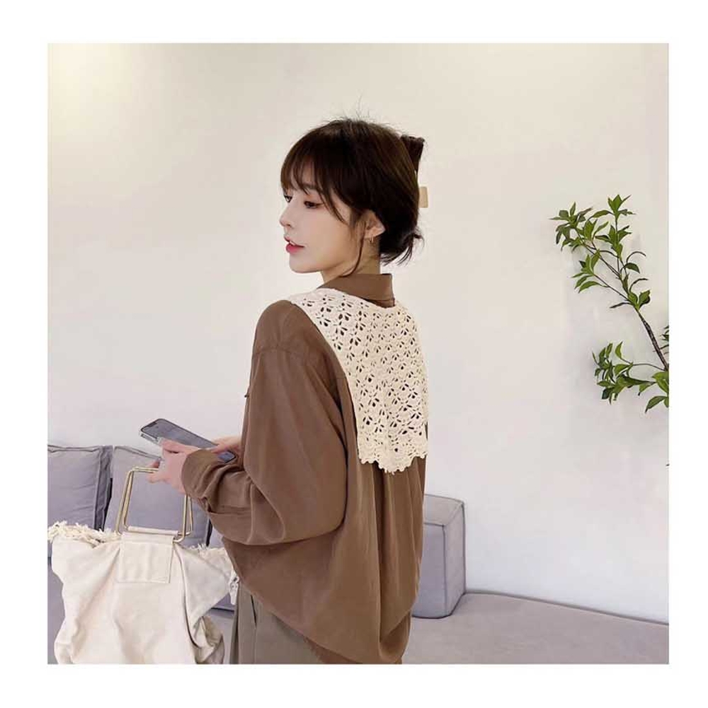 J2K 레이어드 펀칭 니트 어깨숄 걸치는 케이프 쁘띠 스카프 데일리룩 휴가 바캉스룩 - 상품 이미지