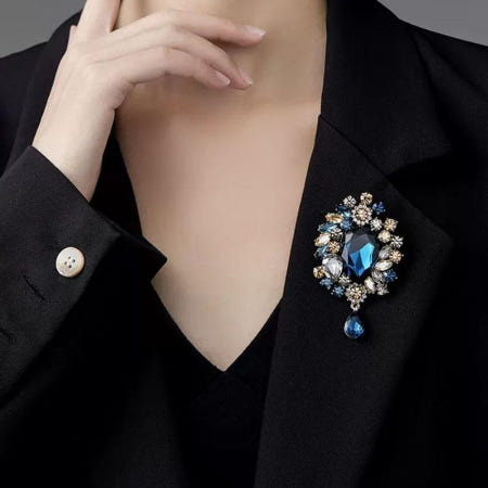 LUNALUCE 화려한 하트 물방울 라인석 칼라 큐빅 큰 브로치 옷핀 커머스픽301