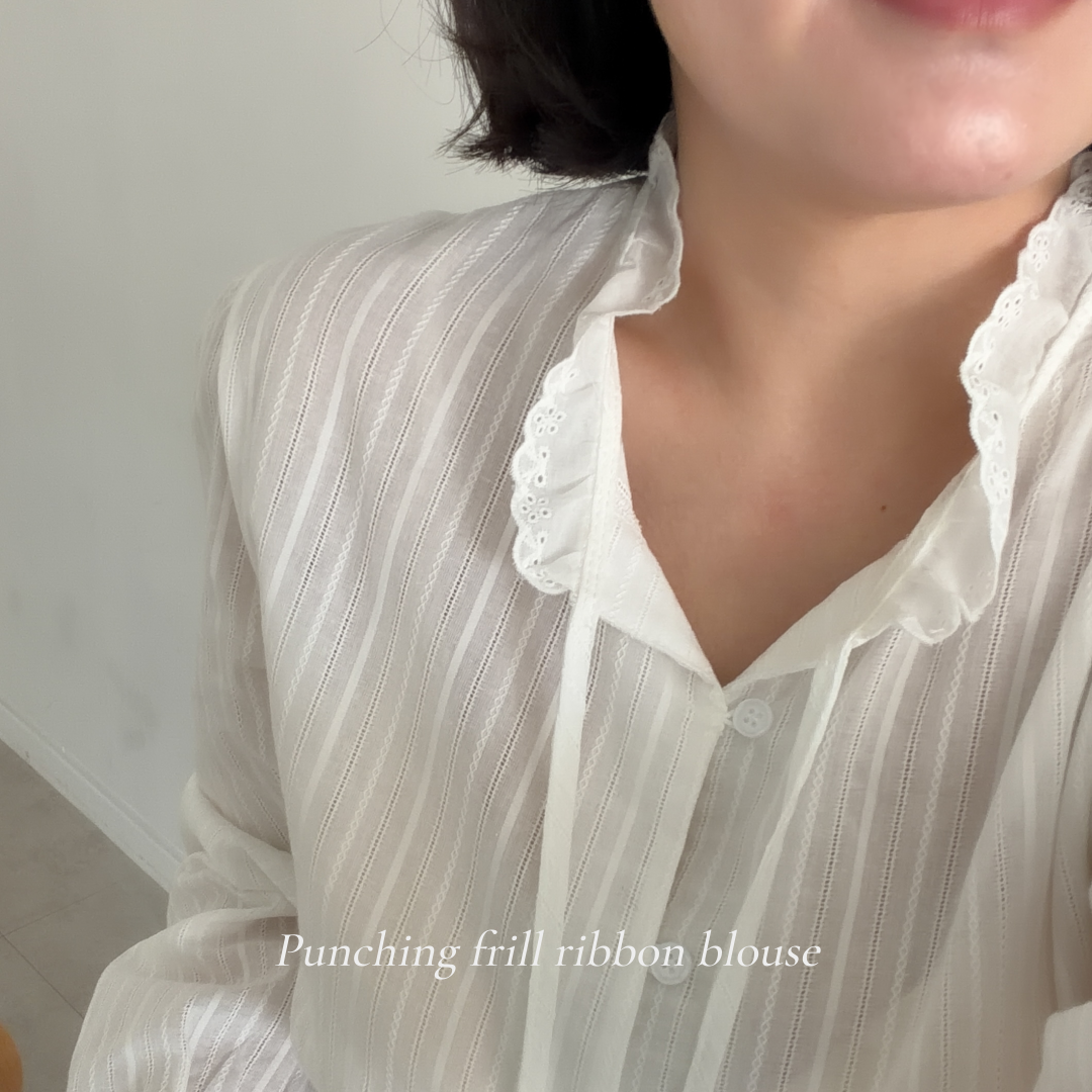 넥프릴 퍼프소매 벌룬 블라우스 펀칭 페플럼 크롭블라우스 (44~66) - 상세 이미지 2