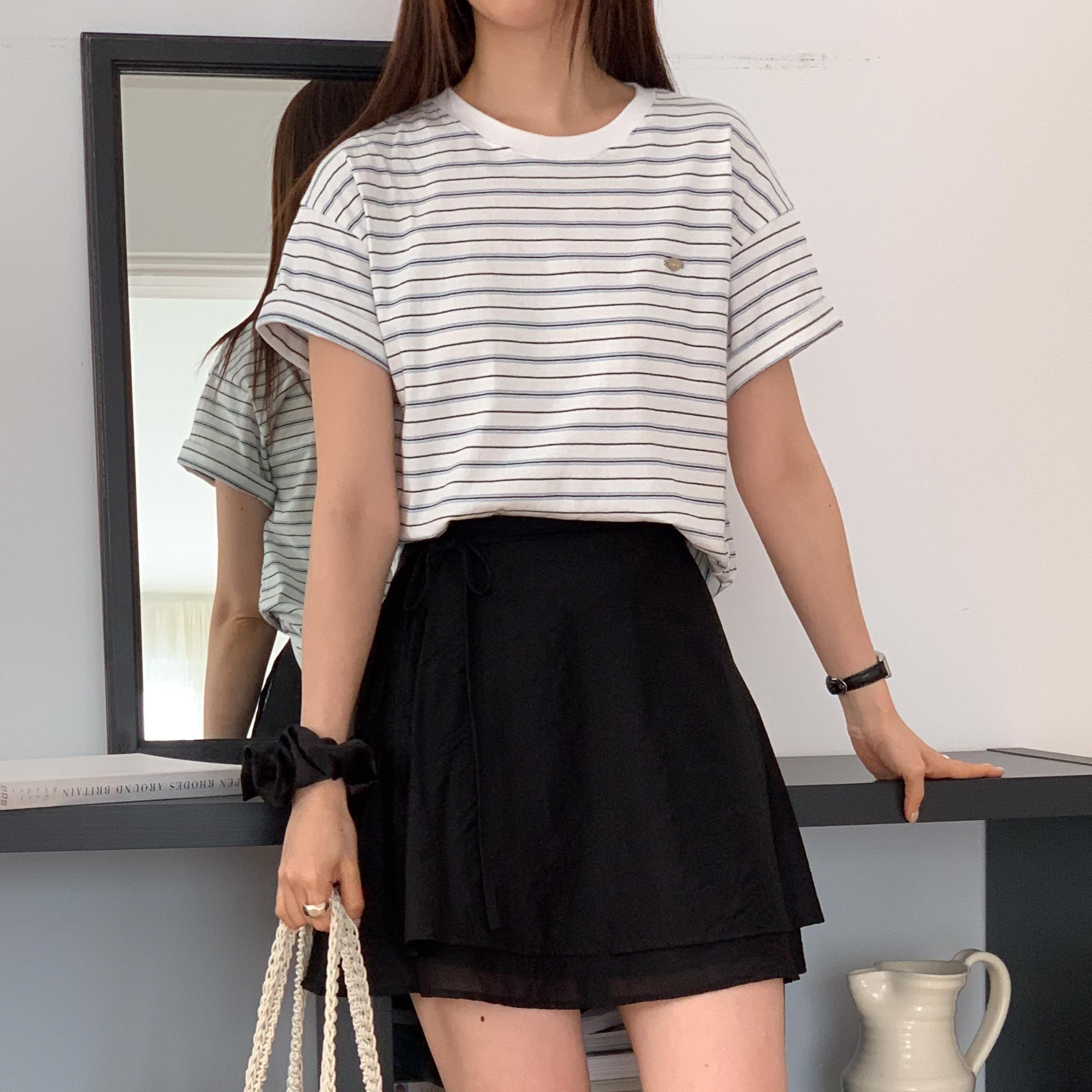 여성 스트라이프 세미 루즈핏 반팔티 데일리룩 캐주얼 반팔 티셔츠 - 상세 이미지 2