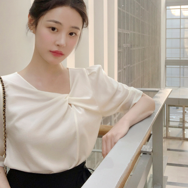새틴 블라우스 반팔 블라우스 긴팔 블라우스 퍼프소매 블라우스 블라우스 추천