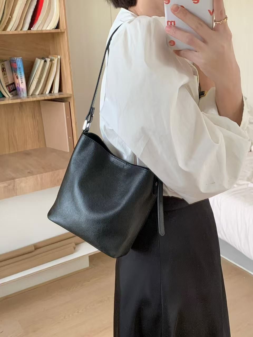 숄더백 천연소가죽 미니 버킷백 미니멀 어반 스타일 데일리 가방 - 상품 이미지