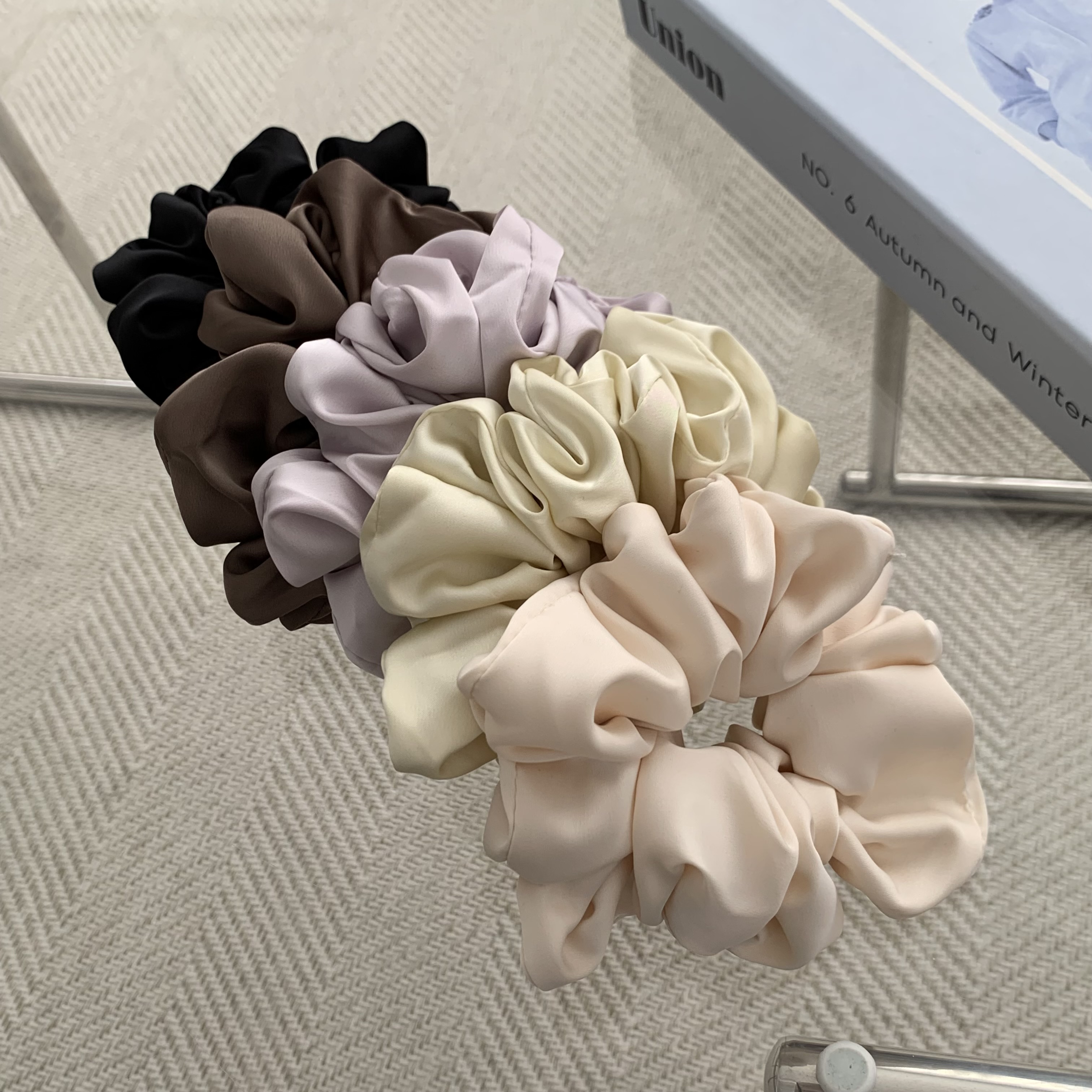 셔링 새틴 헤어 스크런치 곱창 밴드 머리 끈 5color 이미지 3