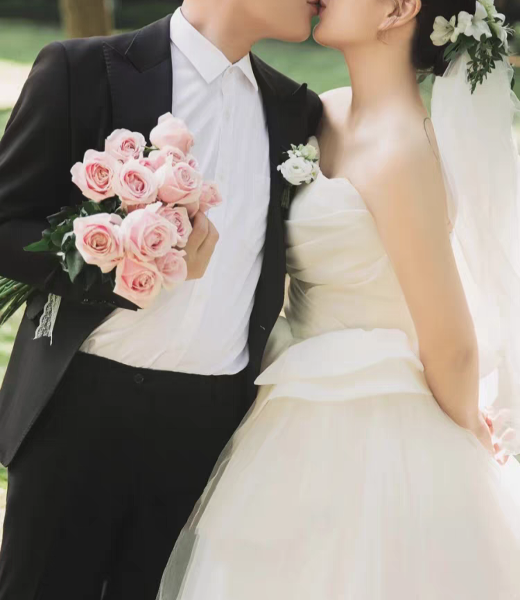 튜브탑 풍성 A라인 샤드레스 셀프웨딩 브라이덜 촬영본식 웨딩드레스 - 상세 이미지 3