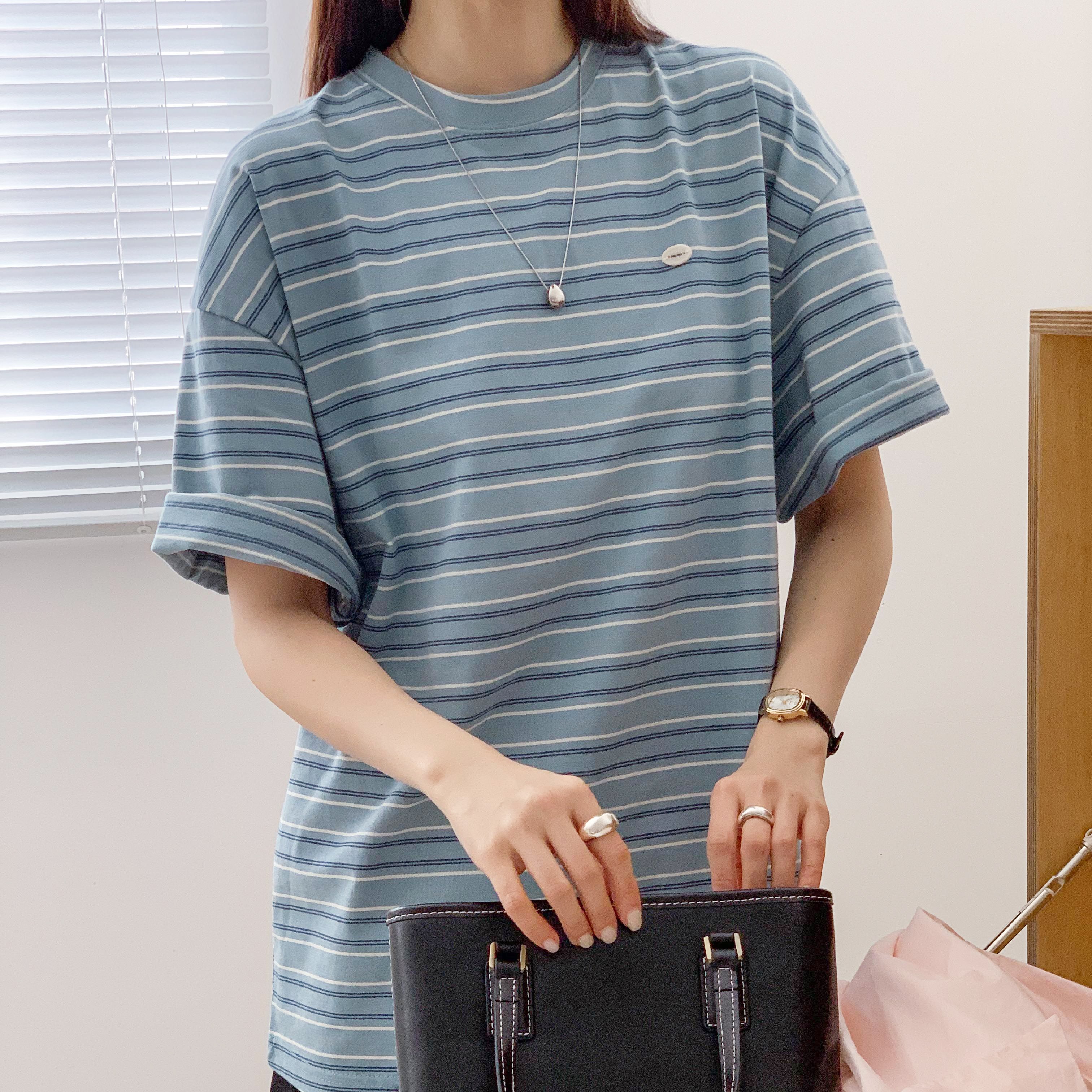 여성 스트라이프 펜던트 박스티 반팔 데일리룩 캐주얼 오버핏 루즈핏 반팔티 - 상세 이미지 3