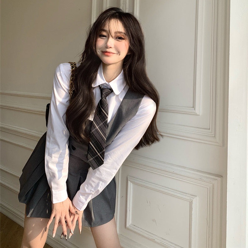 프레피룩 졸업사진컨셉 영국교복 스쿨룩 하이틴 여학생 단정한 크롭 더블버튼 브이넥 베스트 - 상세 이미지 3