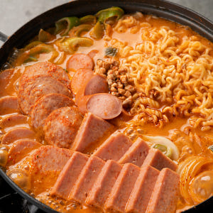 간편 부대찌개 밀키트 캠핑음식 전골 맛있게 먹은 솔직 후기 - 상품 이미지 2