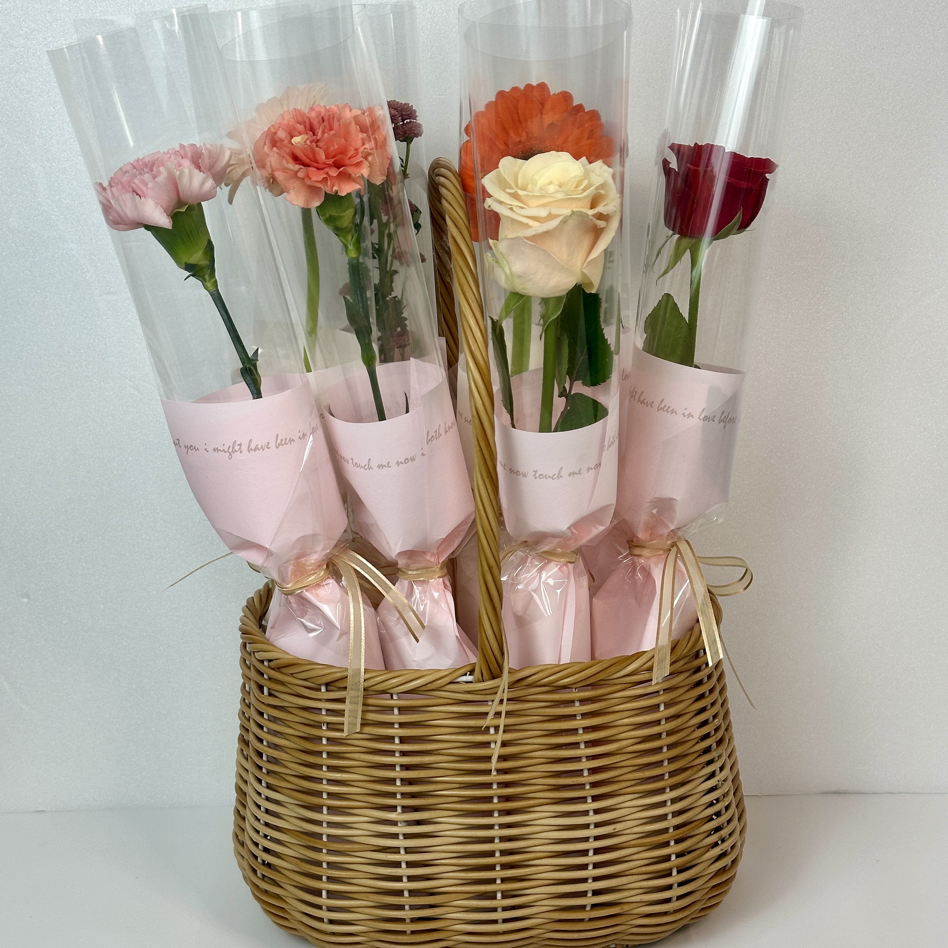희록플라워 한송이 꽃 생화 카네이션 장미 한송이포장 단체 꽃다발 행사 답례품 선물 꽃배달 - 상품 이미지
