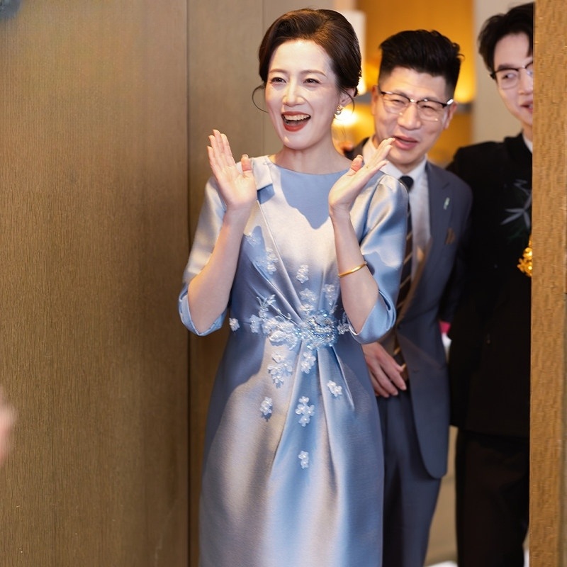 혼주양장 혼주예복 혼주드레스 V넥 칠부소매 슬림 일자핏 고급 실크 블렌드 비즈자수 - 상세 이미지 2