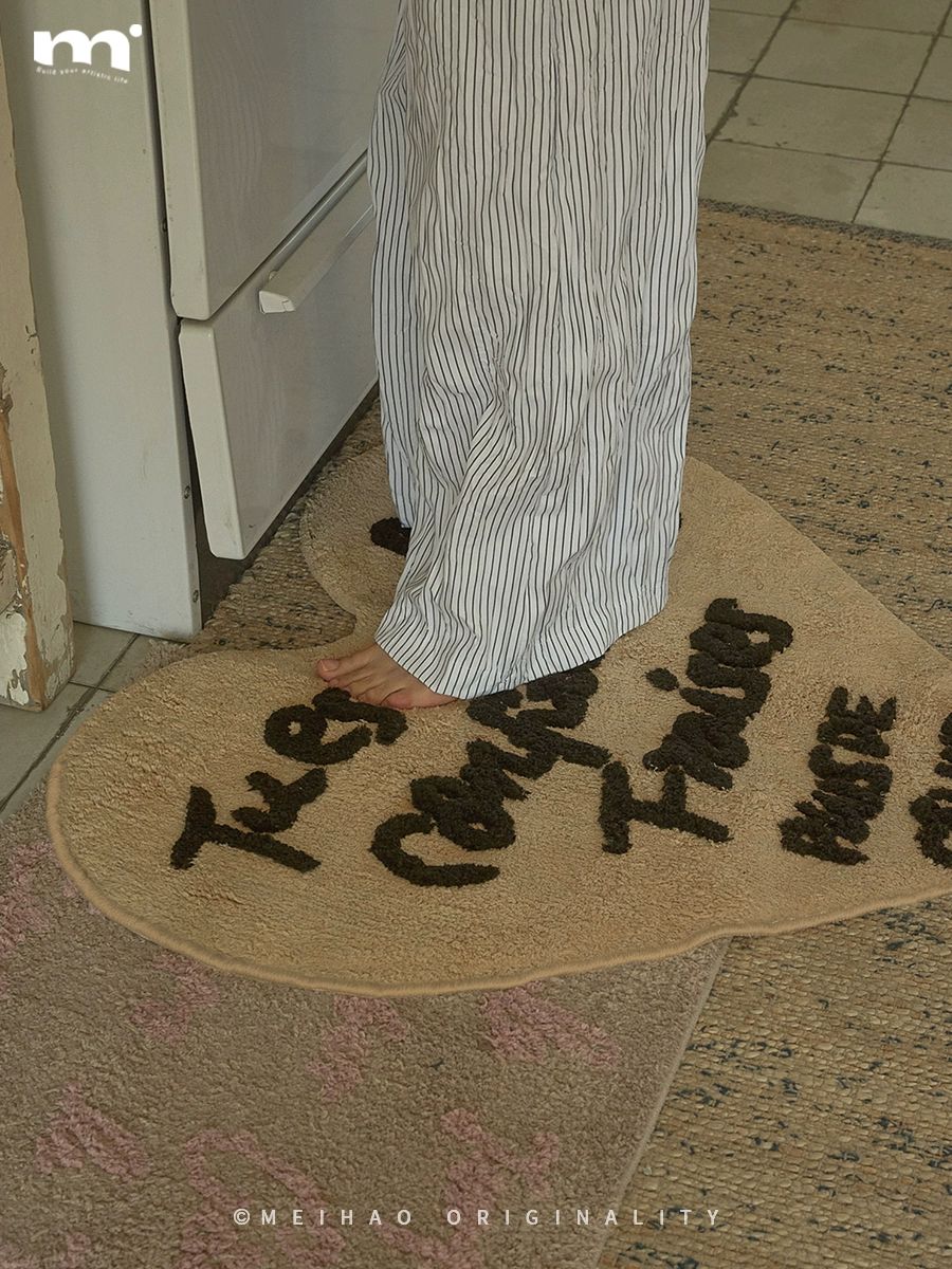 하트 레터링 발매트 레트로 포인트 감성 푹신한 러그 레드 80x85cm - 상세 이미지 2