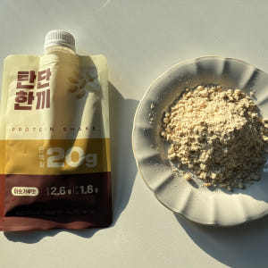 탄단한끼 단백질 쉐이크 미숫가루맛 40g, 1개 맛있게 먹은 솔직 후기 - 상품 이미지 2