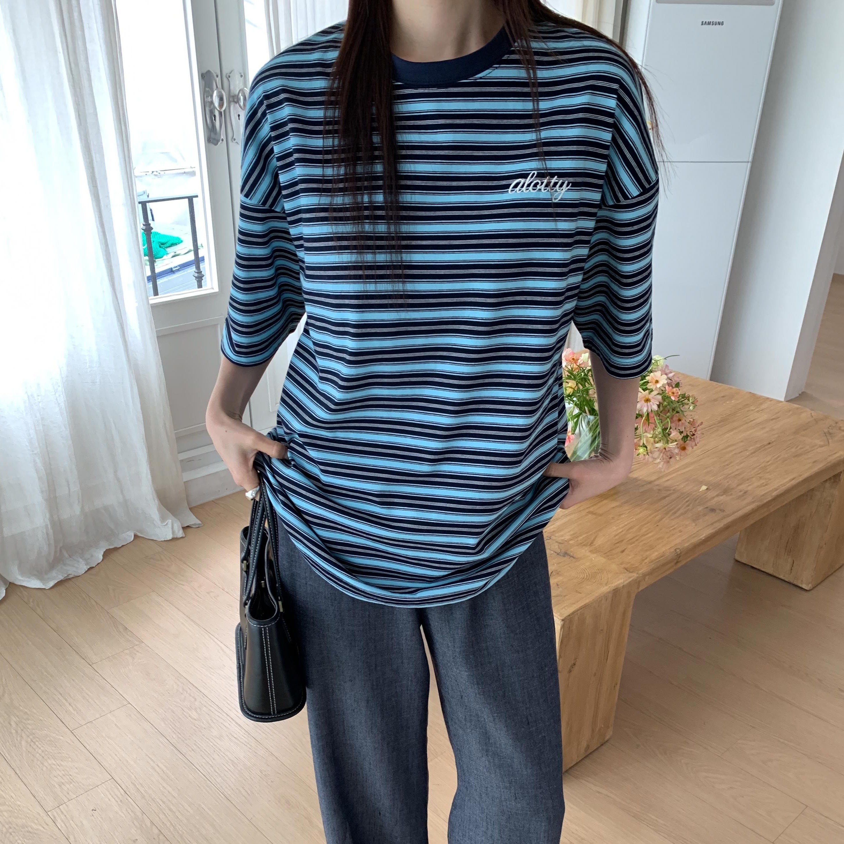 여성 스트라이프 자수 박스티 빅사이즈 반팔티 데일리룩 캐주얼 오버핏 루즈핏 반팔 이미지 6