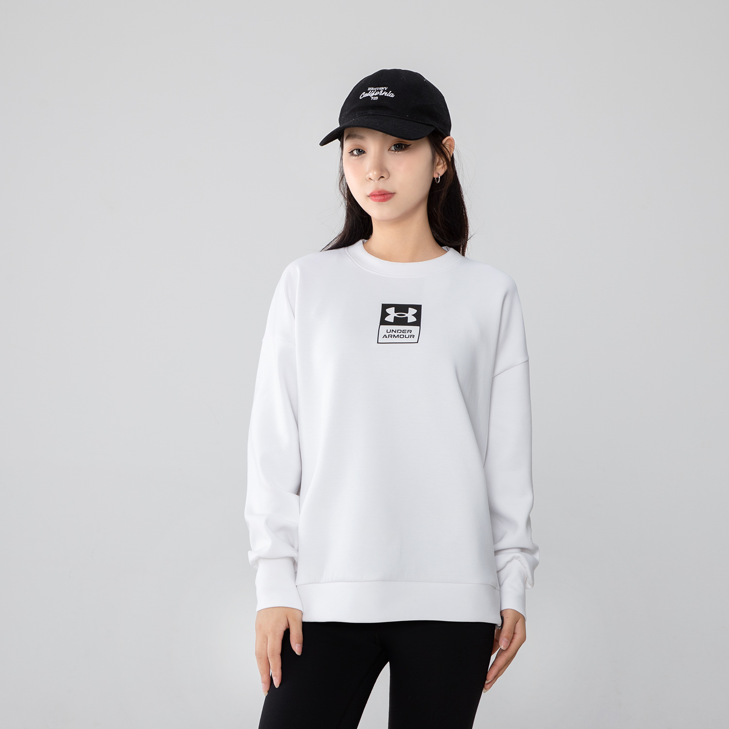 언더아머 Summit Knit Oversize Crew 여성 화이