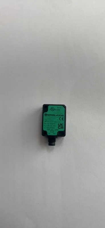 센서 UB250-F77-E2-V31 신