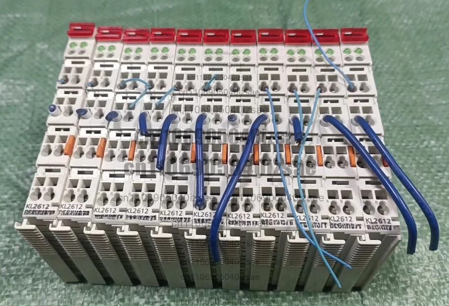 PLC 모듈 KL2612 완전히 작동하며 리퍼를 거쳤습니다.