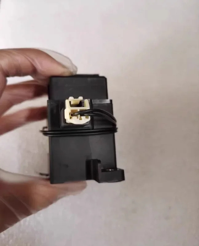 신형 에너지 릴레이 고전압 DC GLFWD200AB 200A 12V 750VDC