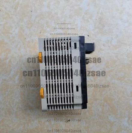 통신 컨트롤러 V680-CA5D01-V2 24VDC 0.8A